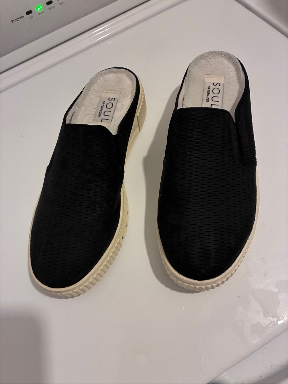 SOUL Naturalizer Black Slip-On Casual Mules with Cream Sole